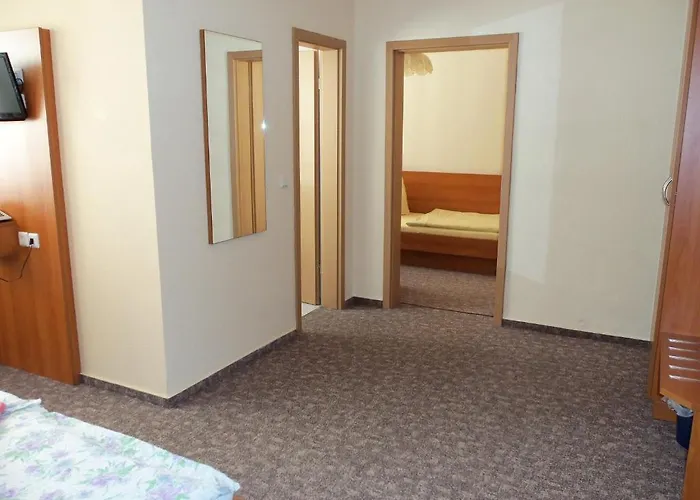 加尼祖金戒指酒店 4*